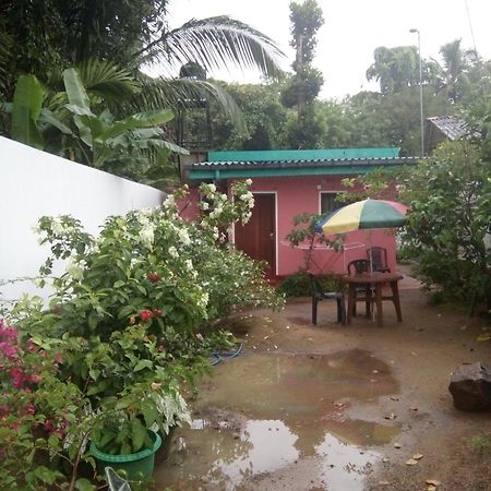 Little Pink House Mirissa Exterior photo